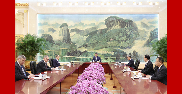习近平会见俄罗斯外长拉夫罗夫
