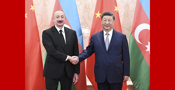 习近平会见阿塞拜疆总统阿利耶夫