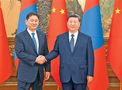  习近平会见蒙古国总统呼日勒苏赫 