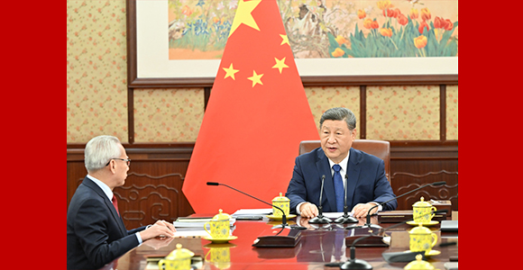 习近平听取岑浩辉述职报告