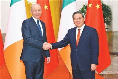 李强同爱尔兰总理马丁会谈