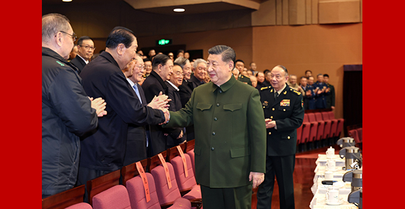 习近平向全军老同志祝贺新春