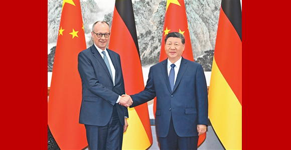 习近平会见德国总理默茨