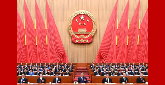 十四届全国人大四次会议在京闭幕