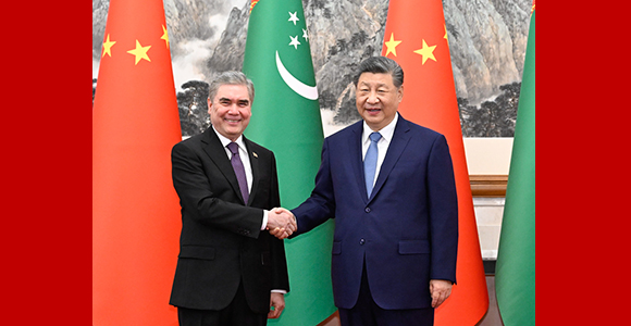 习近平会见土库曼斯坦民族领袖、人民委员会主席别尔德穆哈梅多夫