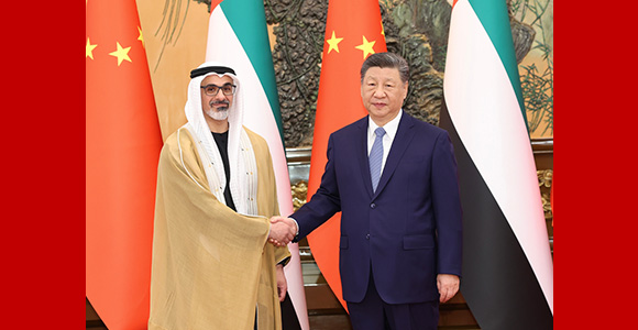 习近平会见阿联酋阿布扎比王储哈立德