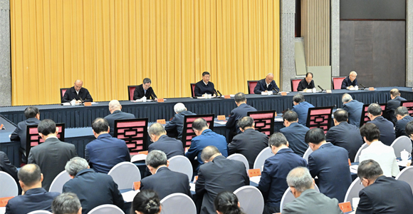 习近平在上海出席加强基础研究座谈会并发表重要讲话