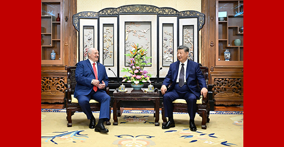 习近平会见白俄罗斯总统卢卡申科