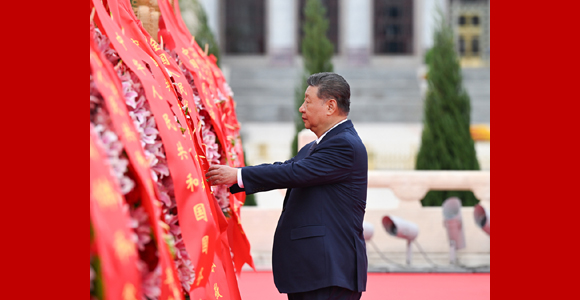 烈士纪念日向人民英雄敬献花篮仪式在京隆重举行